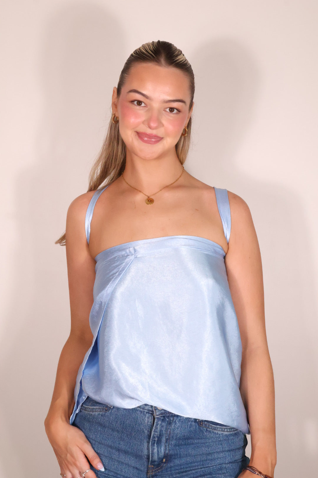 The transition piece (baby blue)