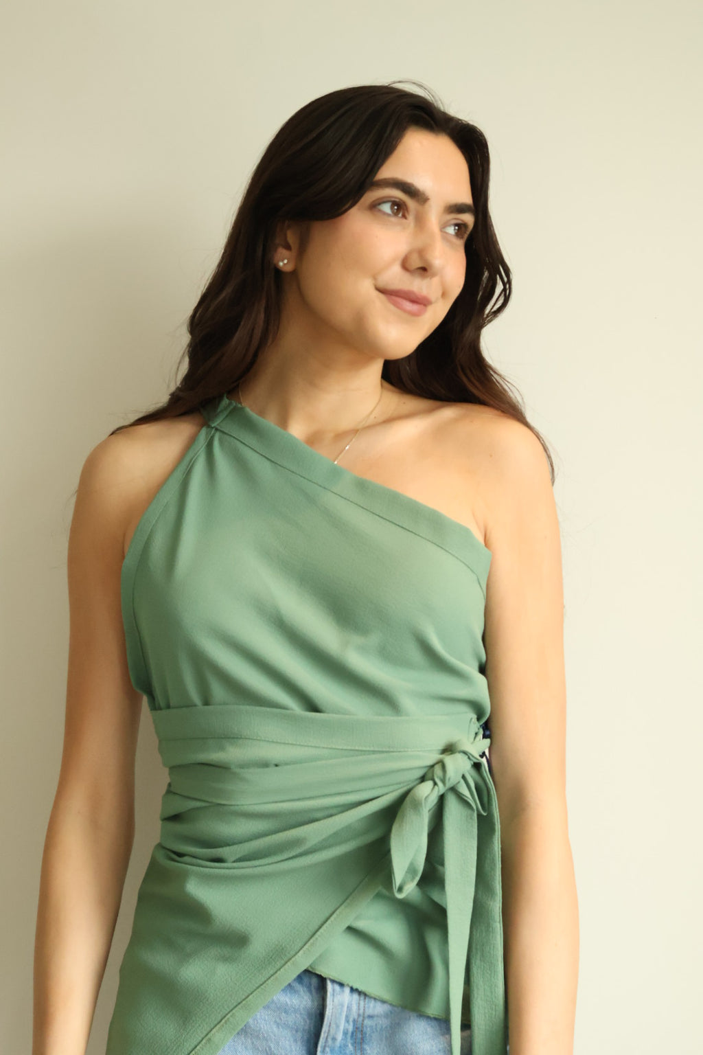 The transitional top (green)