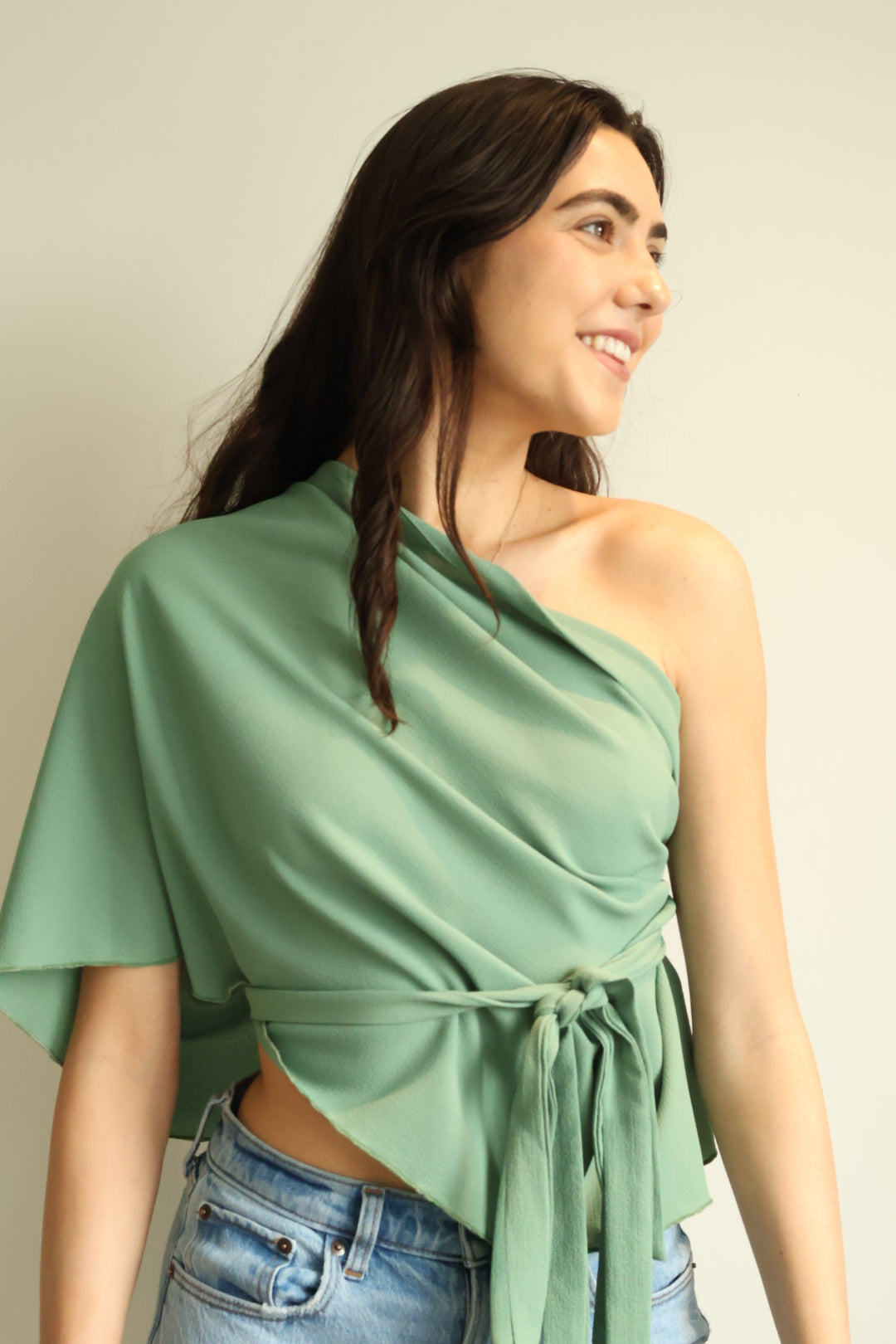 The transitional top (green)